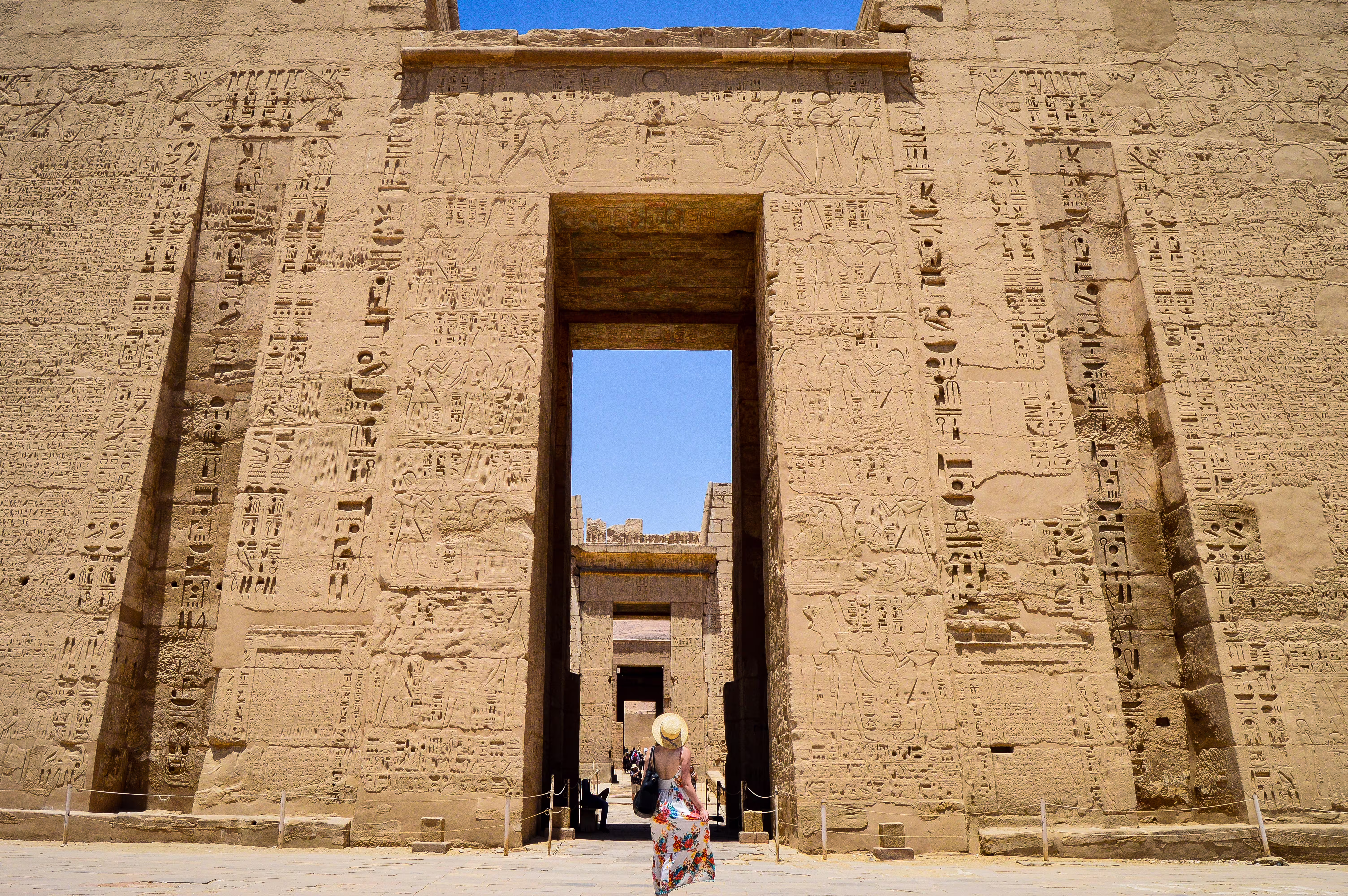 luxor-medinet-habu-temple-img