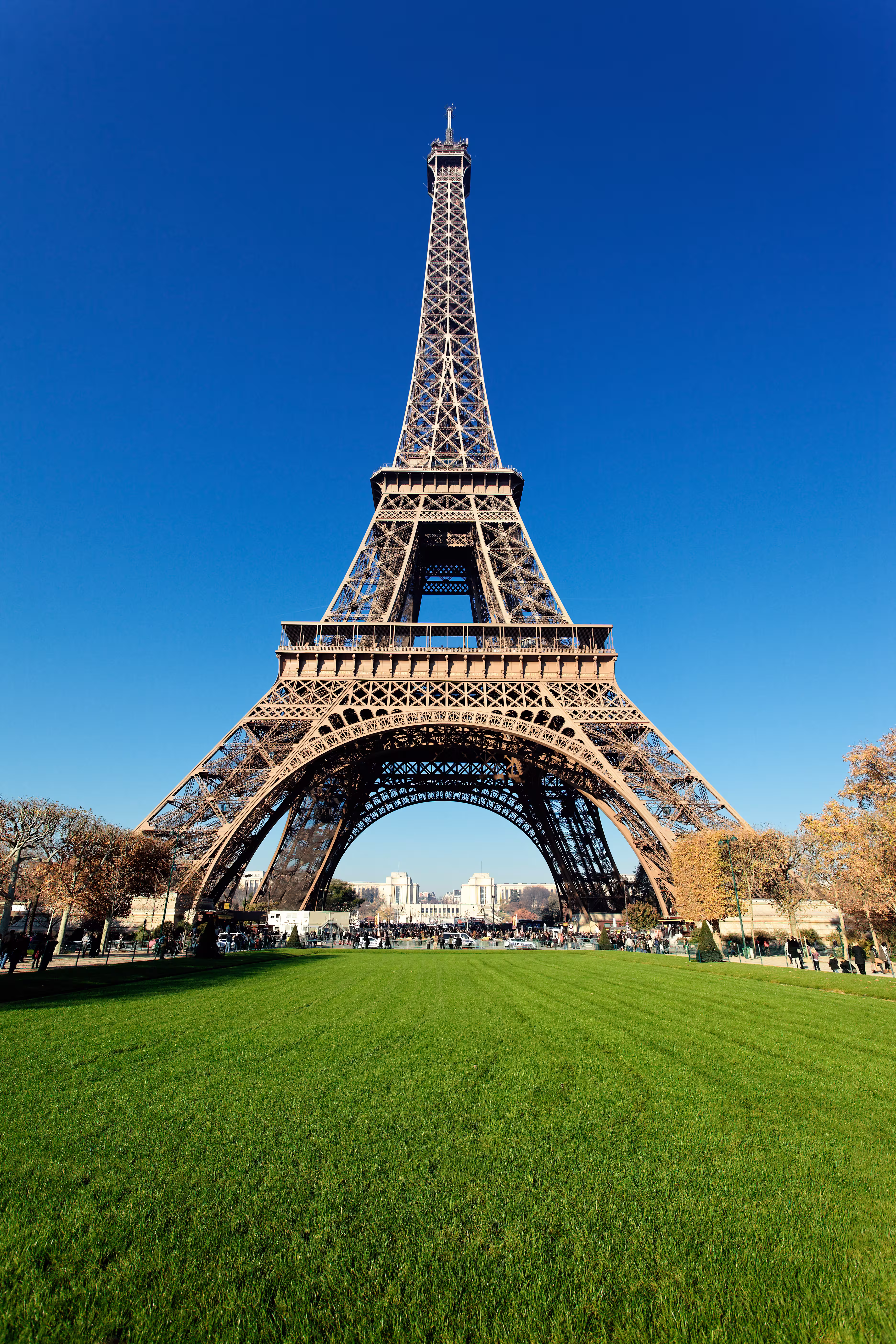 eiffel-tower-paris-img