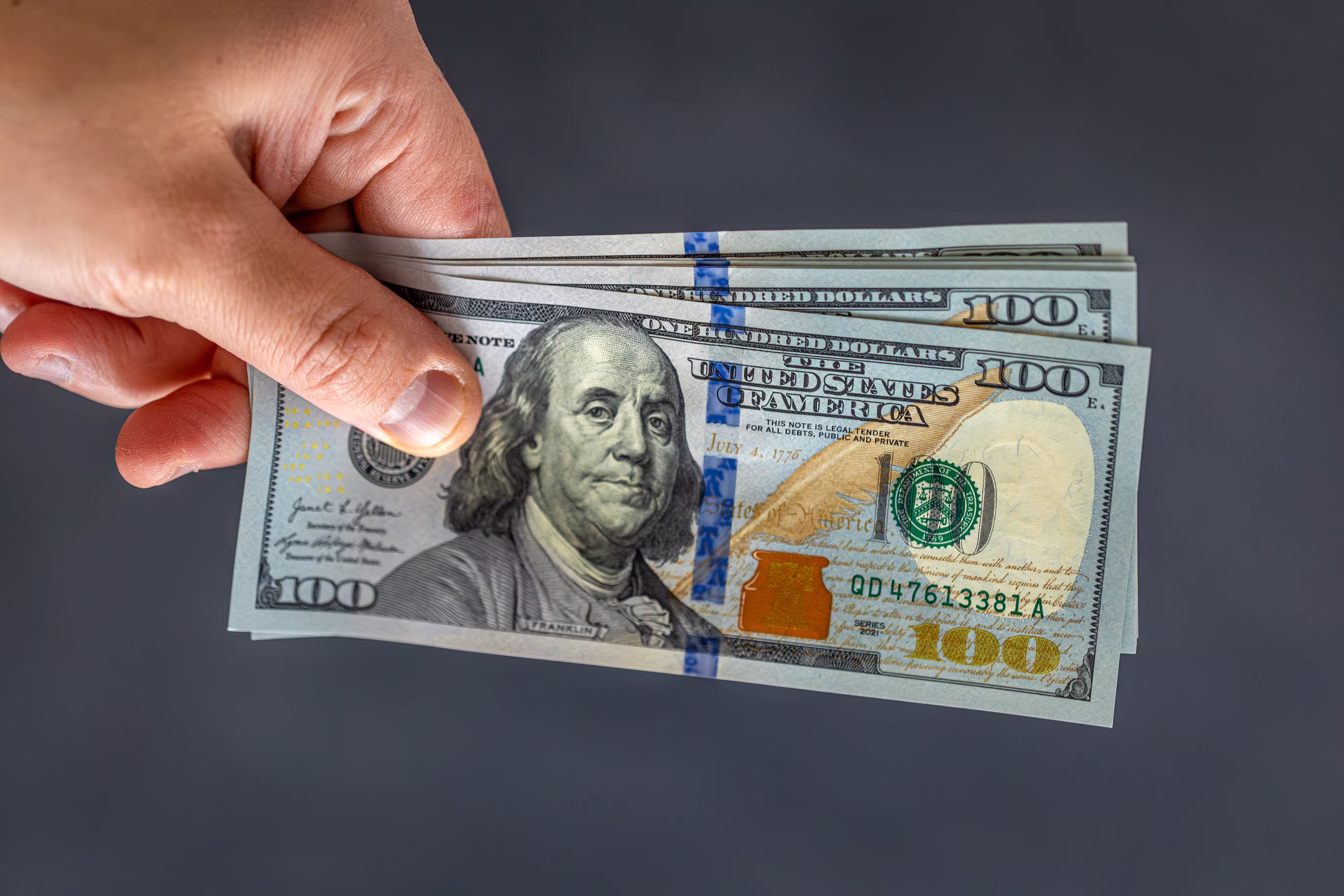 hand-holding-money