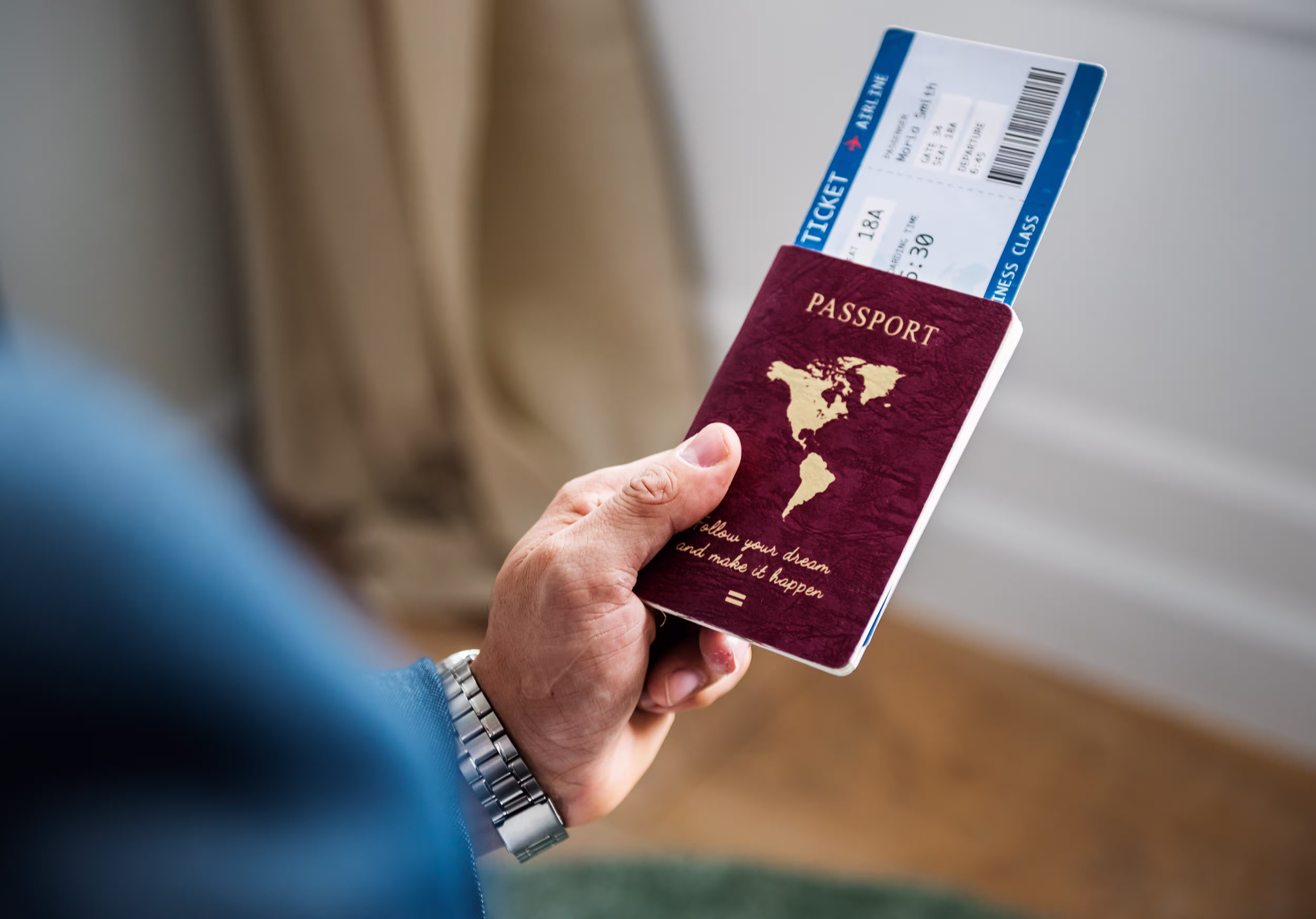 traveller-preparing-for-morocco-trip-img