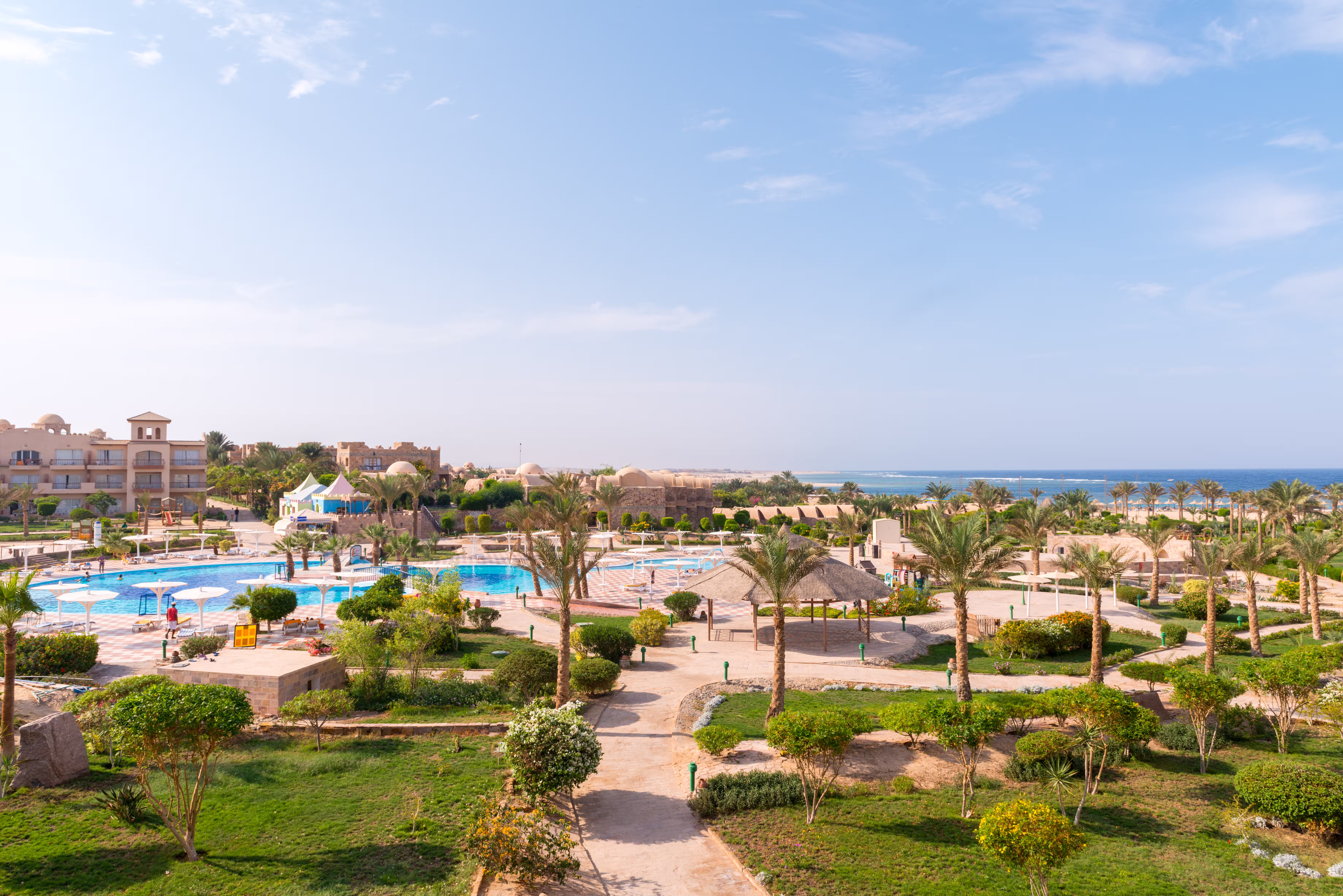 pensee-royal-azur-tourist-resort-pools-img