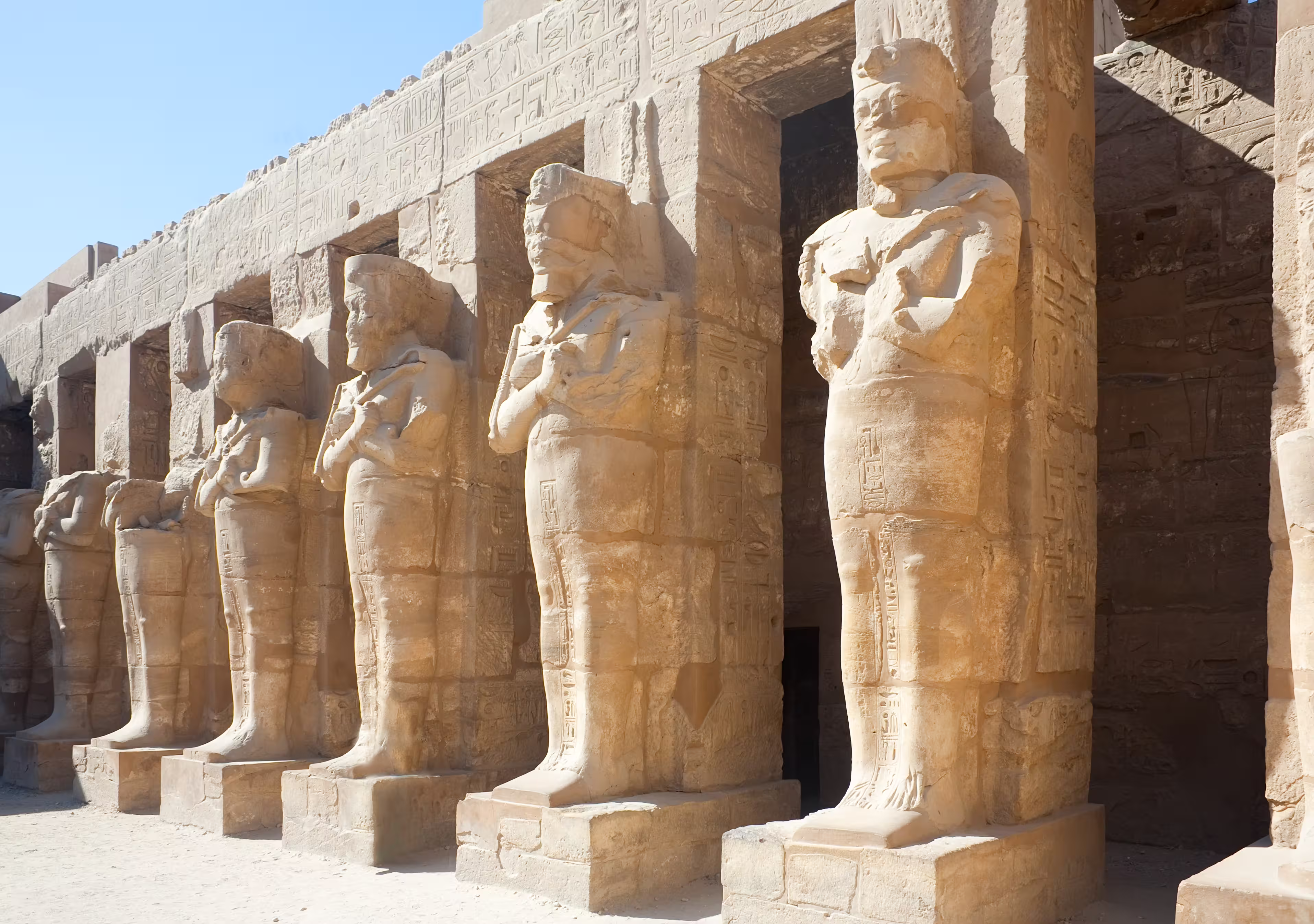 statues-karnak-temple-luxor-egypt-img