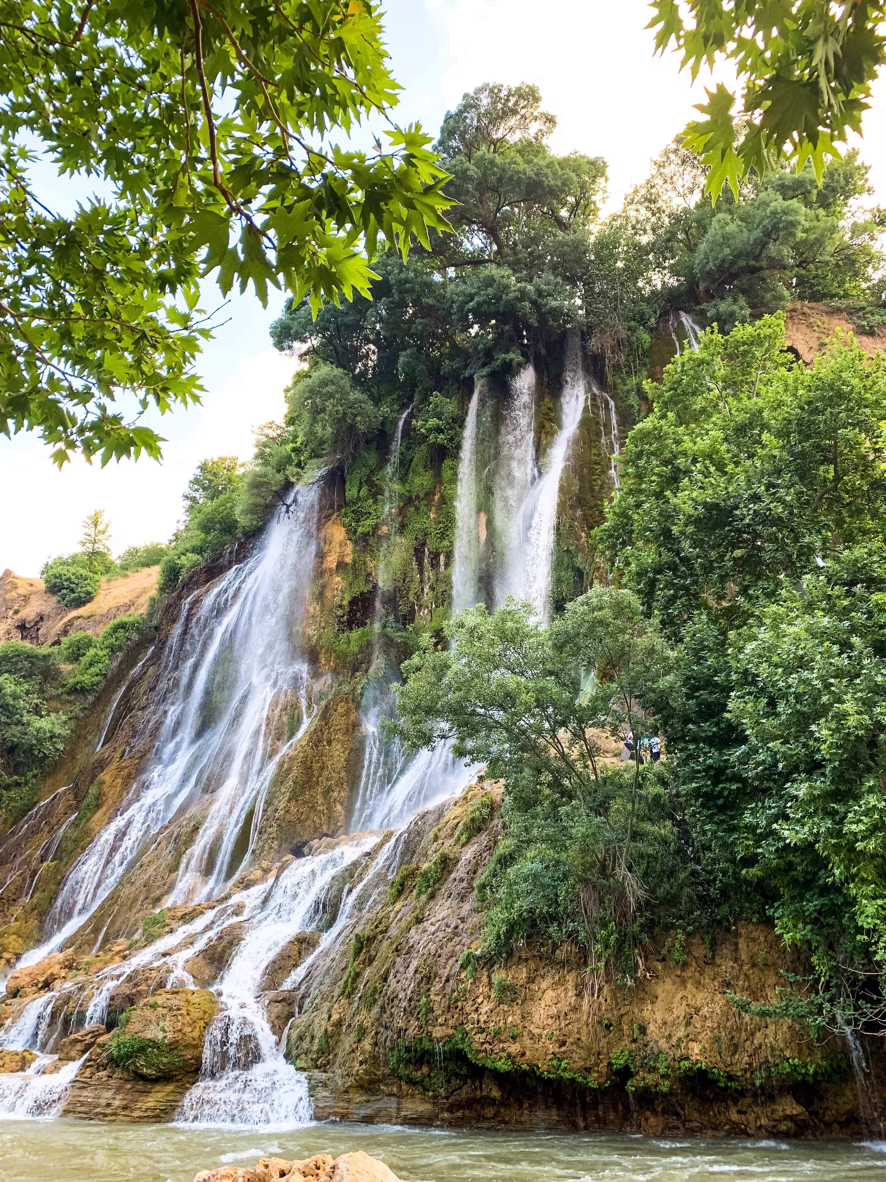 waterfall-bisheh-img